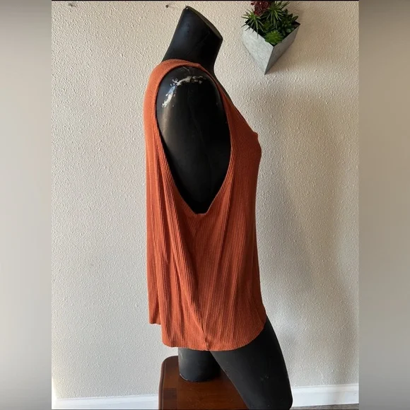 Forever 21 Rust Orange Ribbed Tank Top Size Medium Flowy Spring Autumn Country - Picture 5 of 8